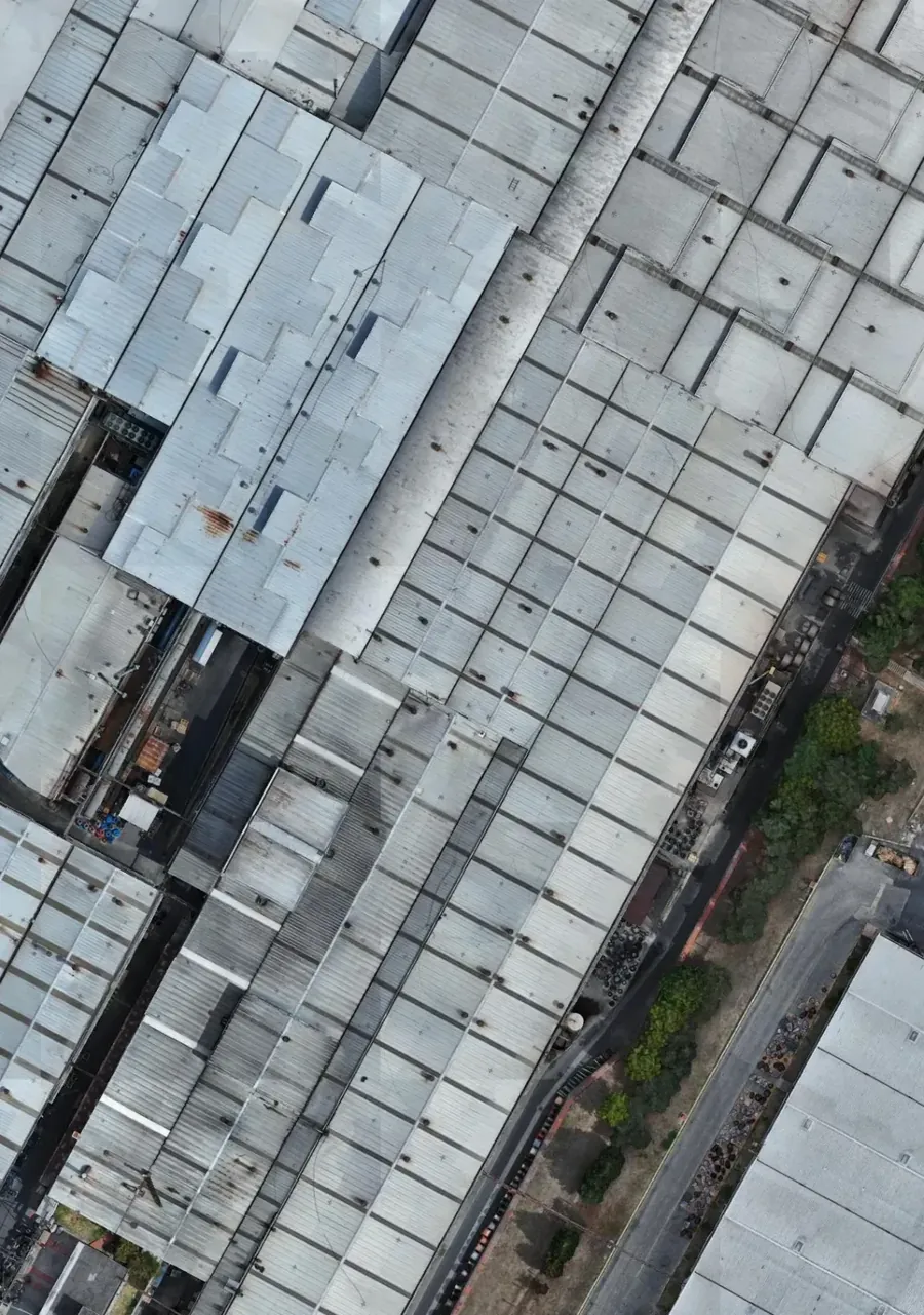 Ortofoto de las cubiertas de una planta industrial